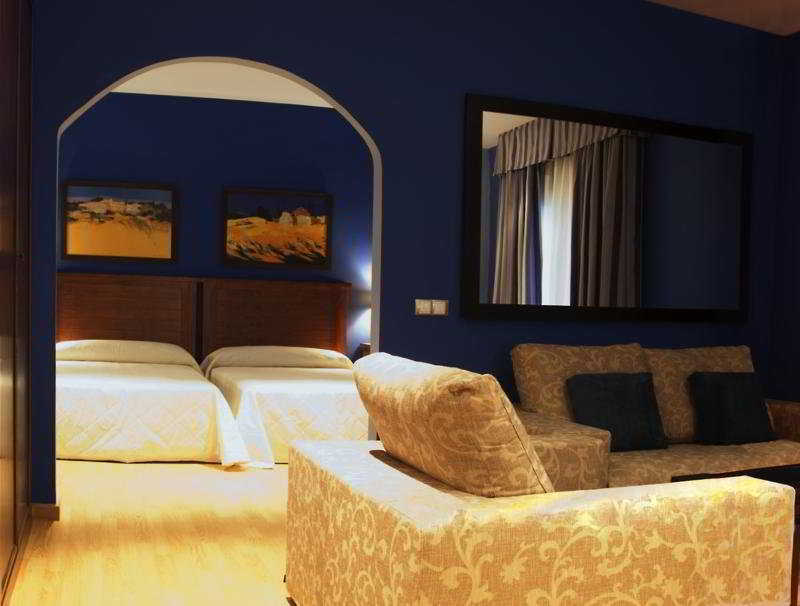 Hotel Ciudad Del Renacimiento Baeza Pokój zdjęcie