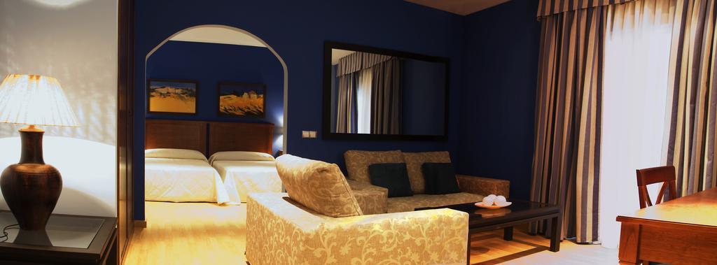 Hotel Ciudad Del Renacimiento Baeza Zewnętrze zdjęcie